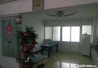 二中附近三室两厅中间楼层南北通透 带简单家具业主诚心出租 - 庆阳28生活网 qingyang.28life.net
