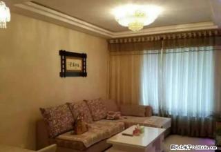城中央附近，精装修，带家具家电，现代格局，每月2200 - 庆阳28生活网 qingyang.28life.net